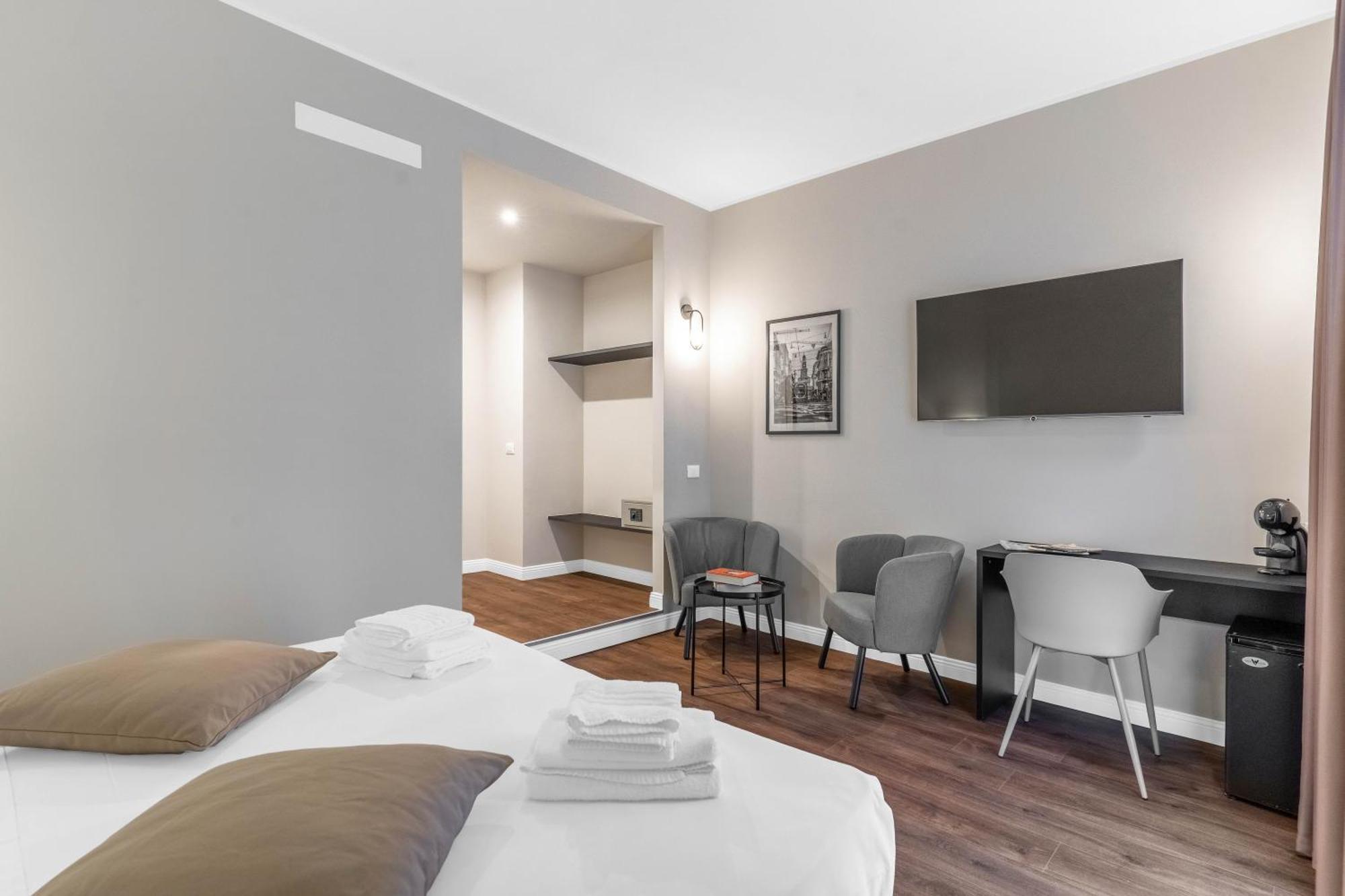 Torriani Suites Foresteria Lombarda Milan Extérieur photo